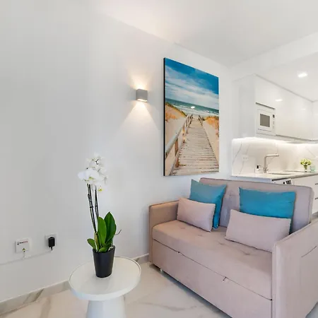 Perla By The Sea Apartment *