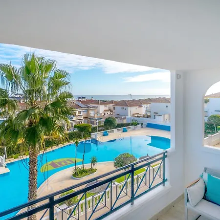 Perla By The Sea Apartment *